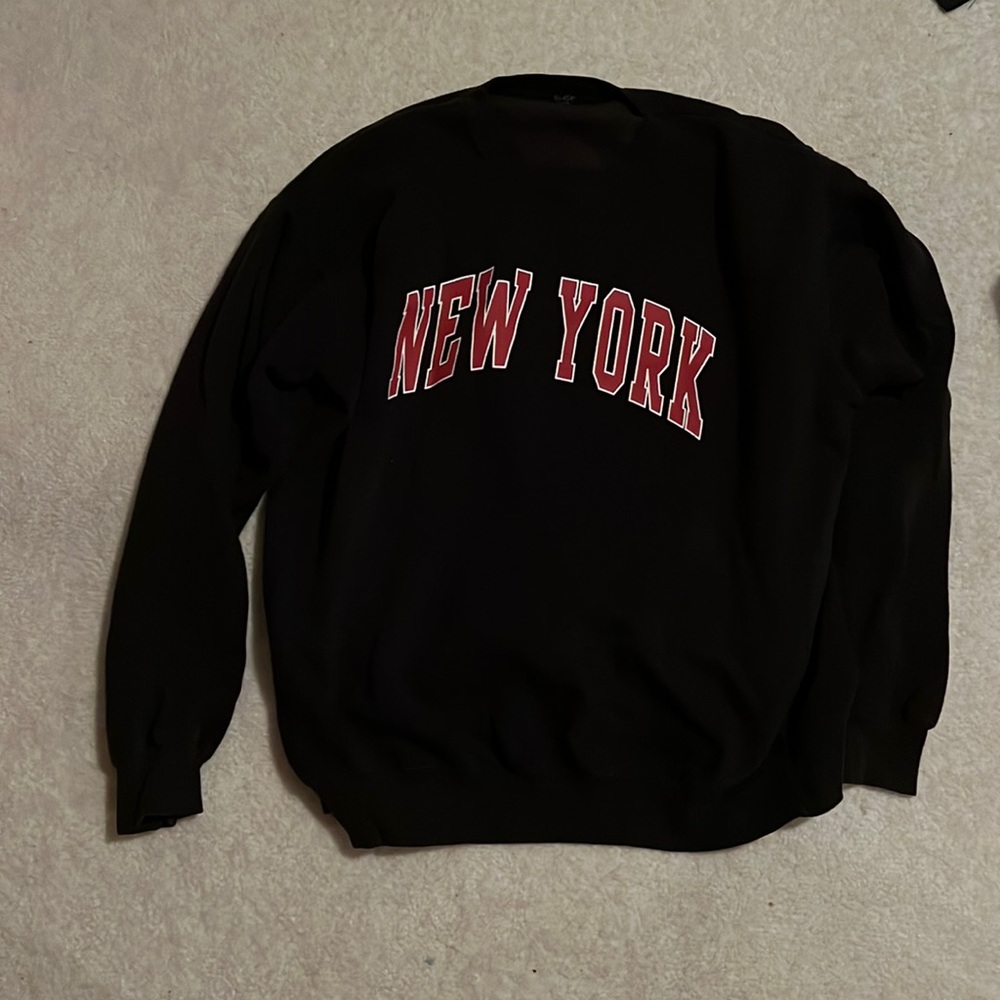 john galt/brandy melville new york crewneck